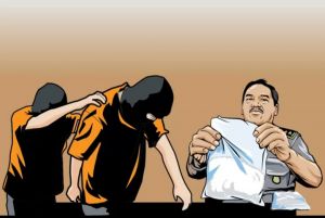 Polisi Gerebek Rumah Pasutri Pengedar, Barang Bukti Sabu Hampir 43 Gram Disita