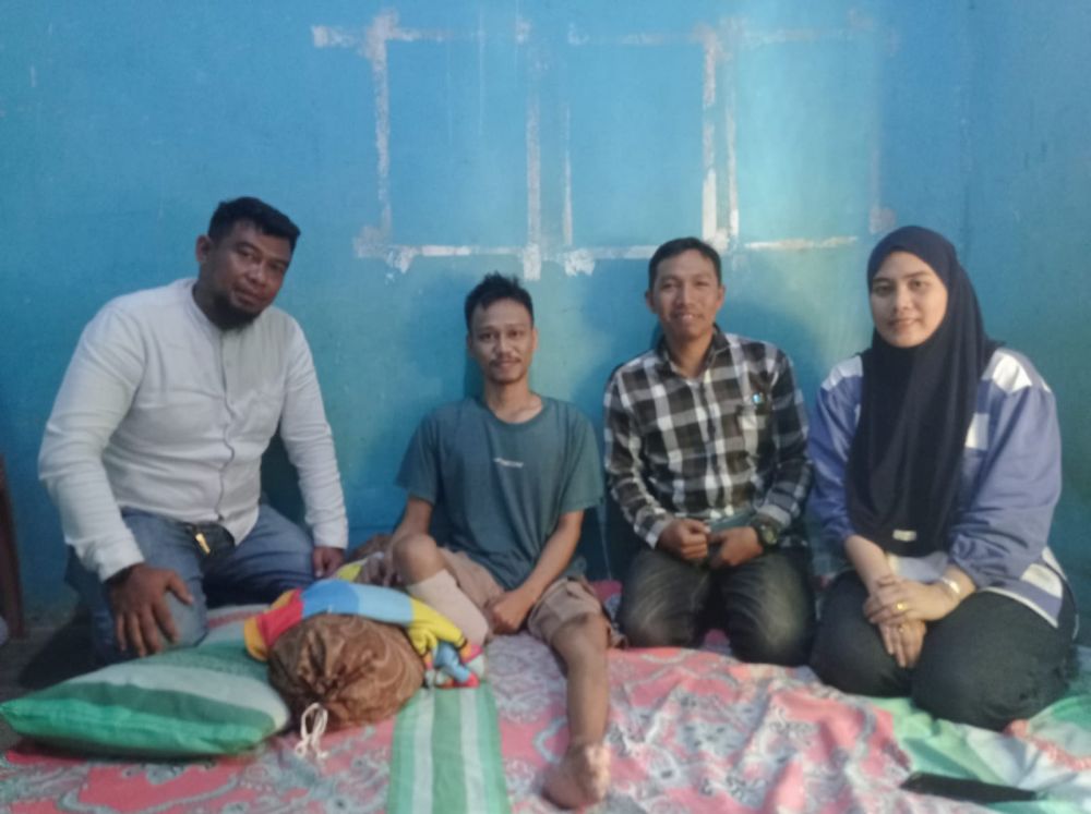 Pengurus SMSI Kabupaten Bungo Mengunjungi Penderita Cacat Permanen