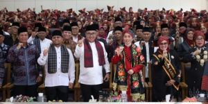 Wakil Ketua II DPRD Emrizal Hadiri Pengukuhan Bundo Kanduang