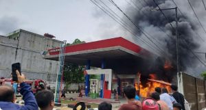Diduga Langsir BBM, Mobil Terbakar Saat Isi Pertalite di SPBU Bungo