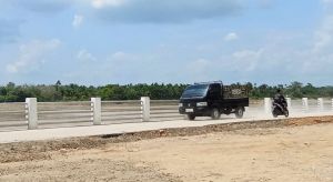 Debu Proyek Turap BNPB Rp20,4 Miliar Dikeluhkan Warga Pagar Puding