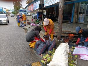 Pembersihan Drainase di Pasar Bungo Sudah Lima Hari, Warga Sambut Positif