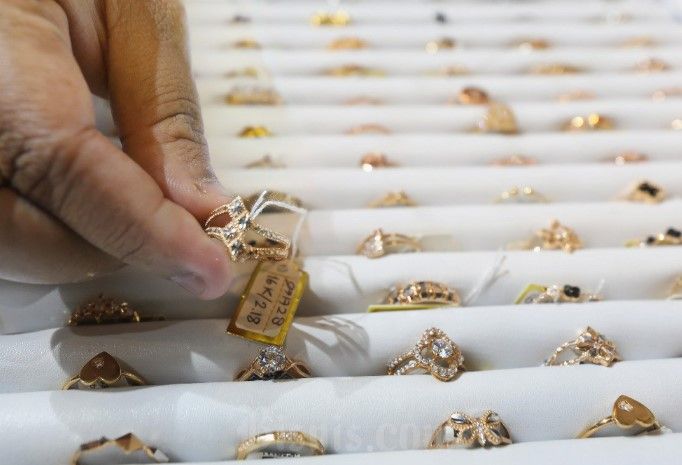 Harga Emas Perhiasan Melemah, Kini di Kisaran Rp2,47 Juta per Gram
