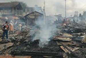 Kebakaran Hebat Hanguskan Deretan Kios Pasar Atas Muara Bungo, Api Diduga Bermula dari Satu Titik
