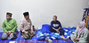 Wali Kota Jambi Serahkan Bantuan untuk Warga Paal Merah yang Alami Stroke