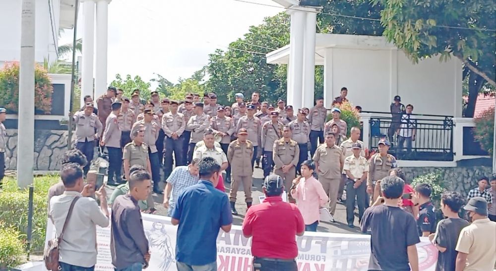 Formast Demo Kejari Tebo, Soroti Pinjaman Daerah PT SMI Rp100 Miliar