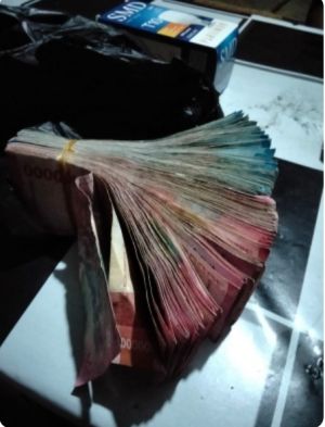 Viral! Uang Rp15 Juta Setoran Jabatan Kepsek di Merangin Mendadak Dikembalikan Lewat Kurir