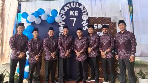 45 Siswa SDIT Ad-Dhuha Angkatan VII Lulus, Dr. Mukhlisin: Semoga Raih Cita-cita Terbaik