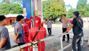 Kapolsek Batin XXIV Cek SPBU Durian Luncuk, Tegaskan Pengisian BBM Subsidi Harus Sesuai Aturan