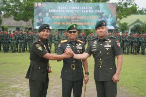 Tongkat Komando Yonif 142/Ksatria Jaya Berganti, Ini Pesan Danrem 042/Gapu