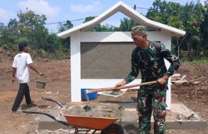Masuki Tahap Finishing, Pembangunan Tugu TMMD Ke-129 di Desa Tanjung Agung Terus Dikebut