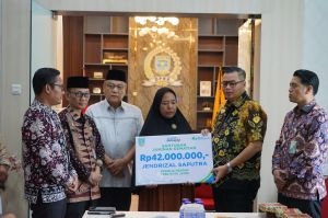 Kemas Faried Serahkan Santunan Kematian Rp42 Juta, Perluas Perlindungan BPJS Ketenagakerjaan