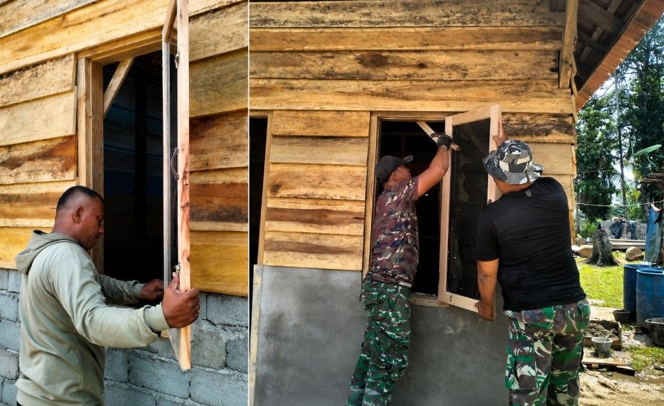 Satgas TMMD Ke-129 Pasang Jendela Rumah Maskur Hanapi, Hunian Layak Kian Terwujud