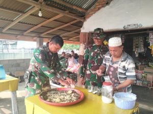 Secangkir Kopi Pererat Kebersamaan, Kehadiran Satgas TMMD Dongkrak Usaha Warga