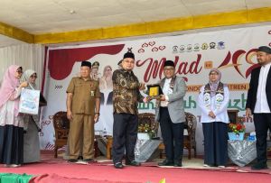 Rektor UIN STS Jambi Jadi Narasumber Seminar Nasional Milad Ke-49 Ponpes Diniyyah Al Azhar