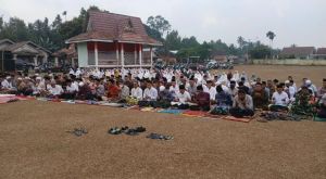 Kemarau Berkepanjangan, Warga Sungai Bengkal Tebo Gelar Shalat Istisqa