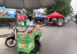 CFD Bungo Jadi Ladang Rezeki, Pedagang Cilor Raup Penghasilan Tambahan