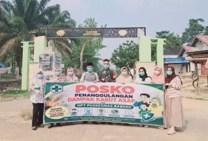 Puskesmas Babeko Bagikan Masker ke Warga, Antisipasi Dampak Kabut Asap