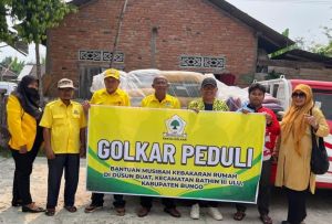 Golkar Jambi Salurkan Bantuan untuk Korban Kebakaran 9 Rumah di Bungo