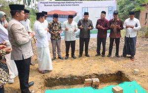 Bupati Muaro Jambi Letakkan Batu Pertama Pembangunan Rumah Qur’an Aziz Sutan Kasim