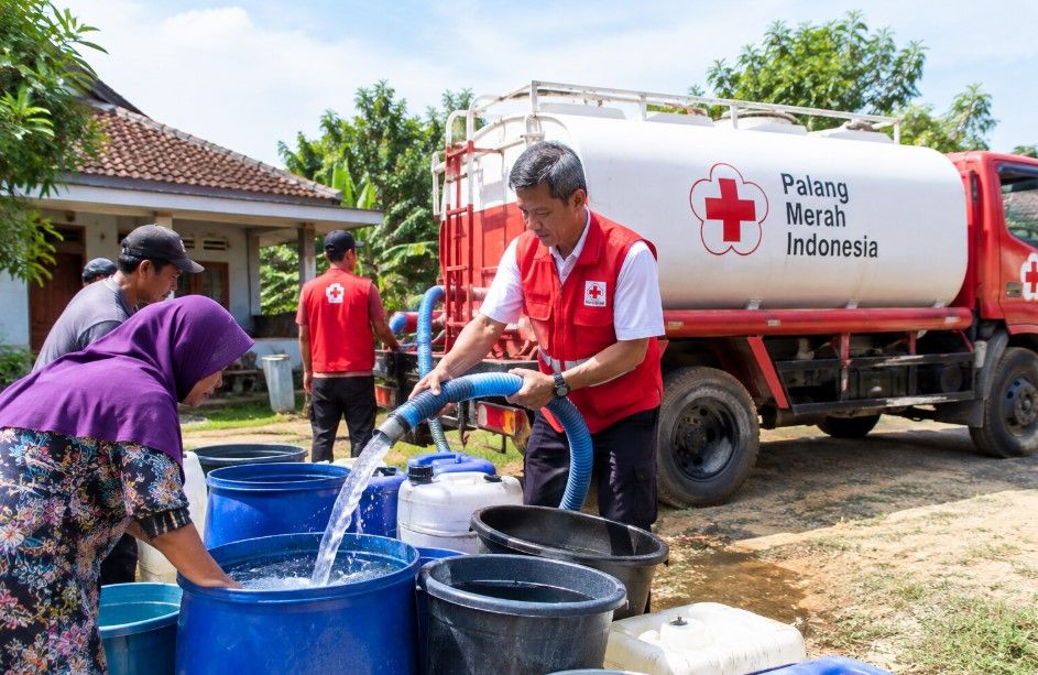 PMI Jambi Siagakan Tangki 5.000 Liter untuk Bantu Warga Krisis Air Saat Kemarau