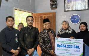 Kecelakaan Kerja Renggut Nyawa Pekerja DLH, Pemkot Jambi Beri Santunan Rp234 Juta