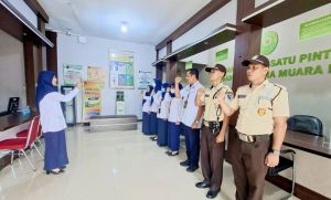 Hazizah Tekankan Disiplin dan Kebersihan dalam Pelayanan PTSP PA Muara Bungo