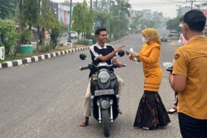 Antisipasi ISPA akibat Kabut Asap, Dinkes Bungo Distribusikan Masker