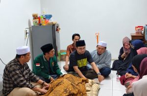 Wawali Jambi Sampaikan Belasungkawa kepada Keluarga Erwan, Warga Terdampak Zona Merah