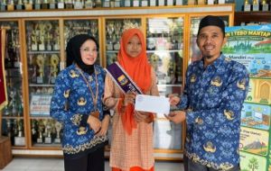 MTsN 1 Tebo Lepas Siswa ke Ajang Wastra Batik Nasional di Surabaya