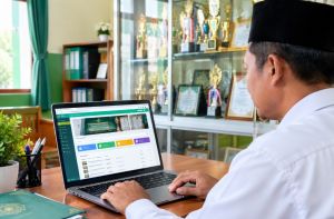 Guru MIN 4 Tebo Kembangkan Etalase Prestasi Digital, Permudah Pendataan untuk PKKM dan Akreditasi