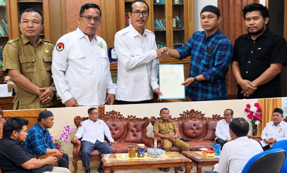 Kemenag Bungo Serahkan Sertifikat Tanah Hibah MTs Nurul Ikhsan, Pengurus Berharap Jadi MTs Negeri Pe