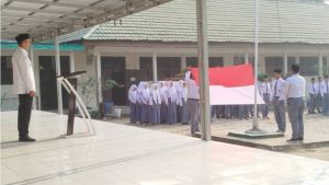 Hujan Warnai Peringatan Sumpah Pemuda di MAN 1 Muaro Jambi, Pelaksanaan Upacara Tertunda